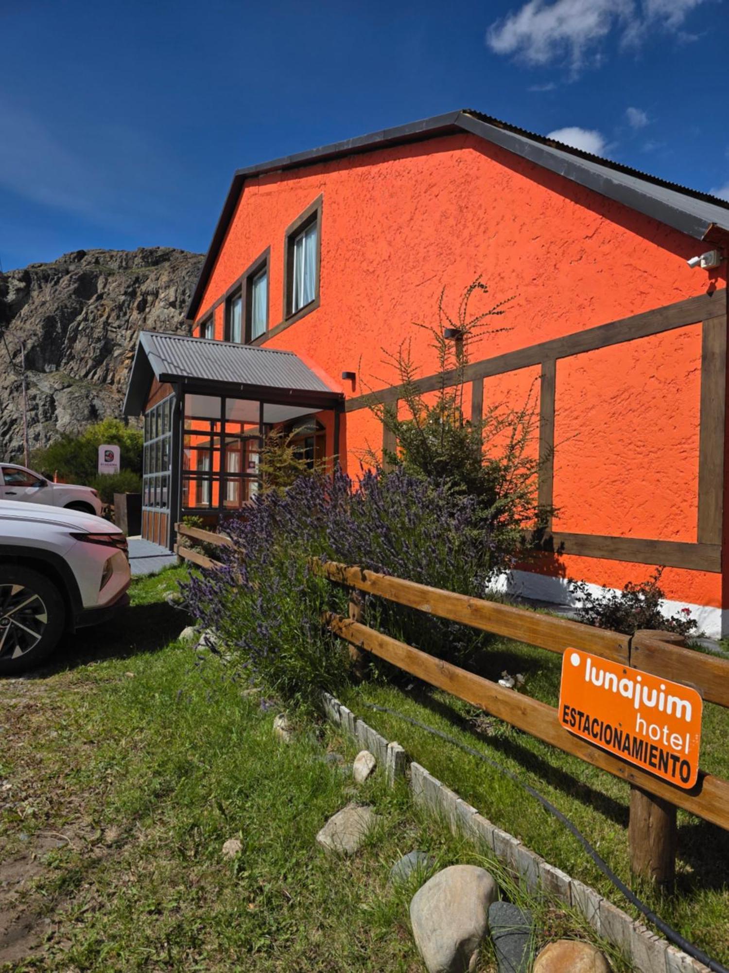 Hotel Lunajuim El Chaltén Zewnętrze zdjęcie
